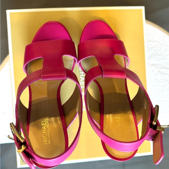 Michael Kors Becker Leather Platform Sandals Block Heel in Wild Berry - Picture 8 of 10